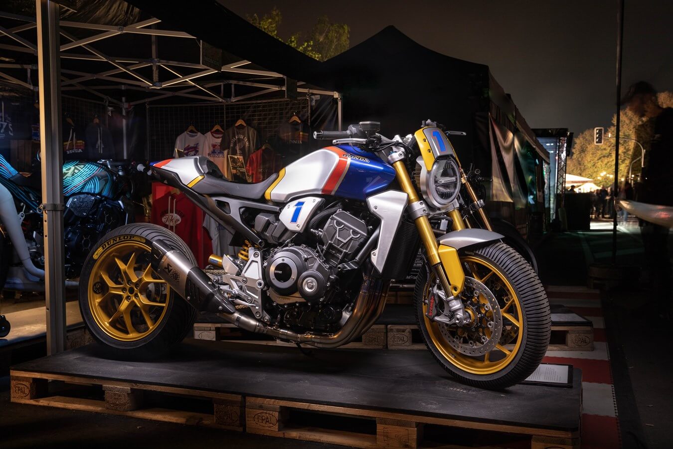 Custom 2018 Honda CB1000R Naked Sport Bike (Honda Racing) | Neo Sports Cafe StreetFighter Motorcycle | CBR 1000 RR / CBR1000RR