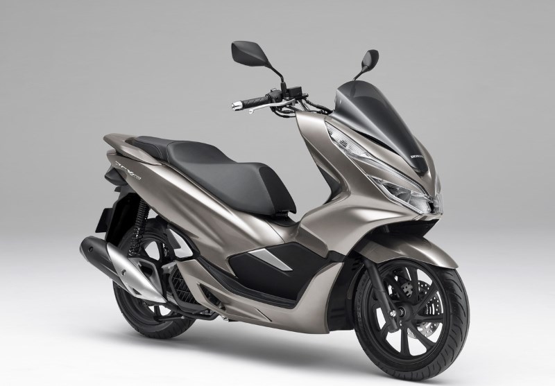 2019 Honda PCX150 Scooter Review / Specs + NEW Changes! | PCX