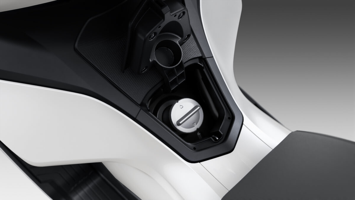 2021 Honda PCX Scooter Review / Specs | NEW Fuel Lid