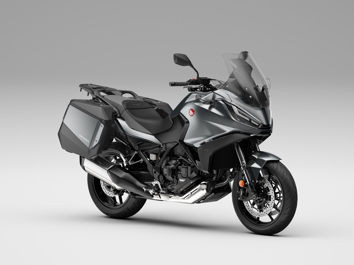 2022 Honda NT1100 Review / Specs: Sport Touring Motorcycle NT 1100 Buyer's Guide