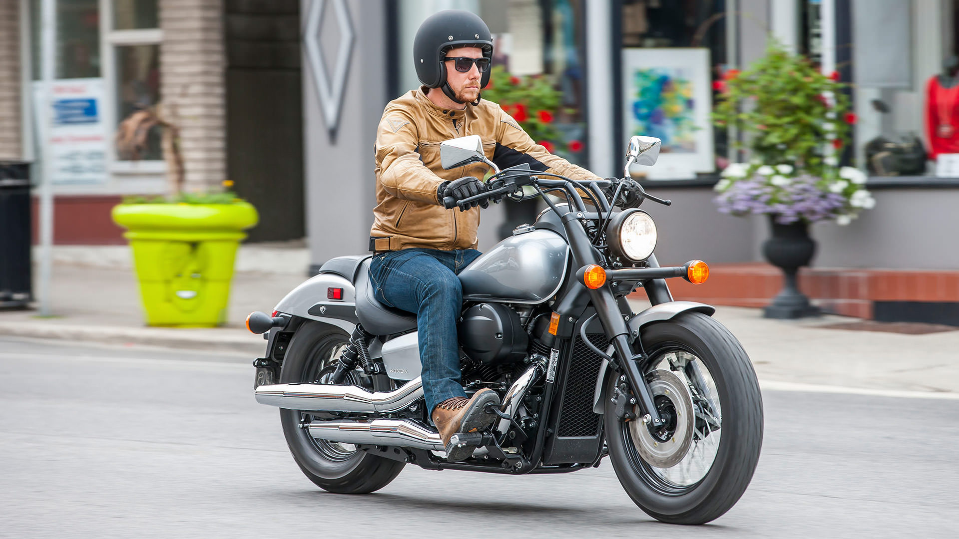 18 Honda Shadow Phantom 750 Review Of Specs Features Cruiser Motorcycle Vt750c2bj Honda Pro Kevin