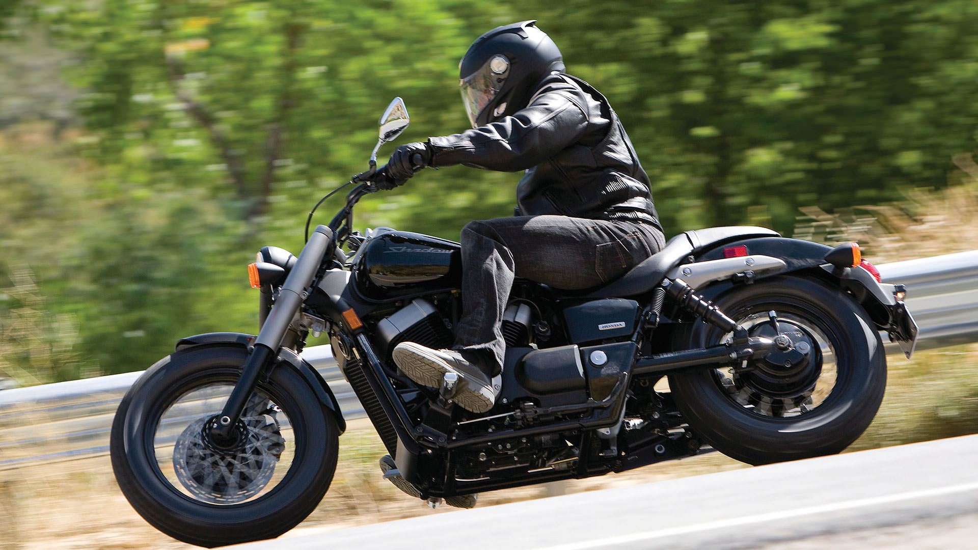 22 Honda Shadow Phantom 750 Review Specs Features Changes Explained Vt750 Bobber Motorcycle