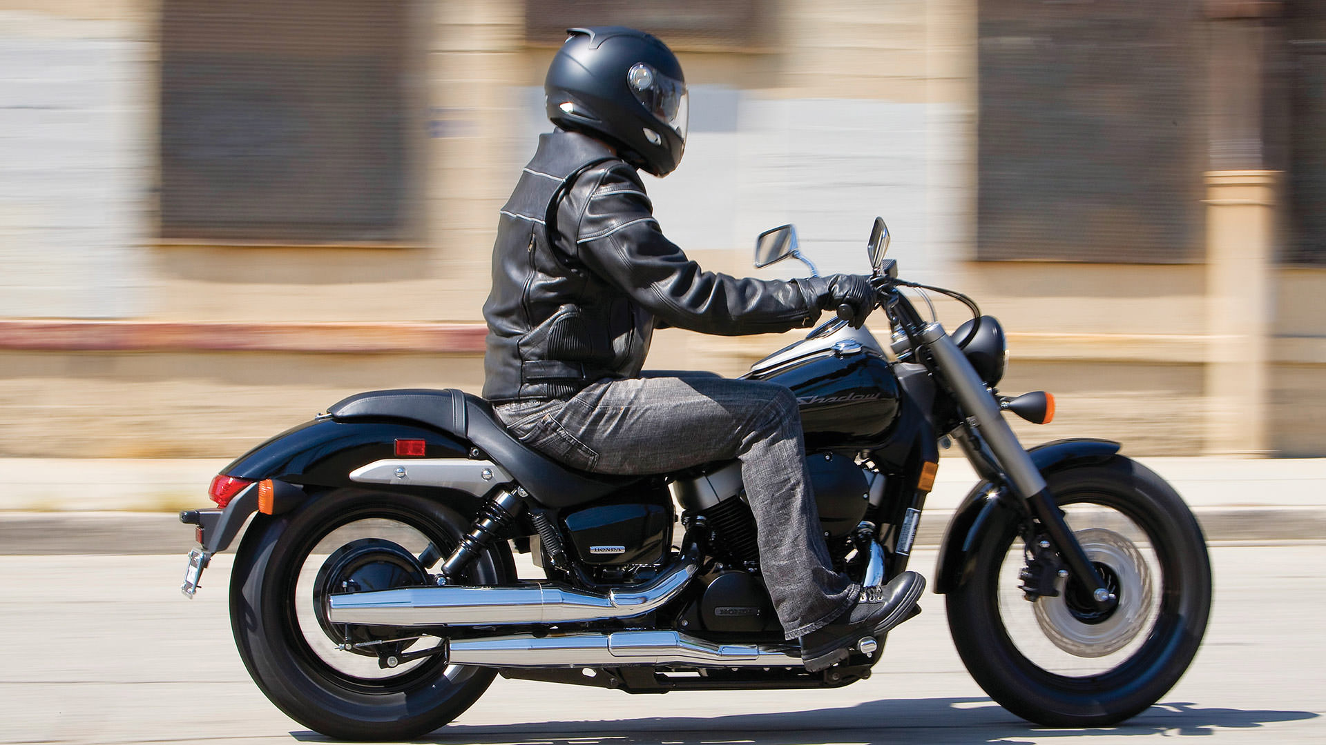 22 Honda Shadow Phantom 750 Review Specs Features Changes Explained Vt750 Bobber Motorcycle