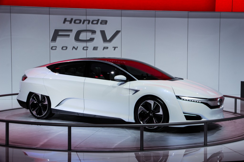 2017-honda-fcv-concept-car-hybrid-civic-accord-tms