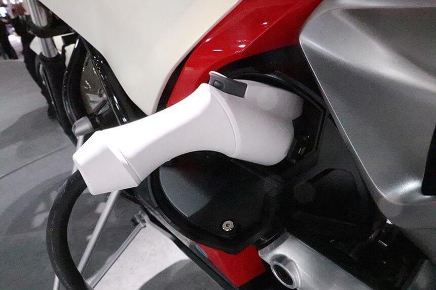 2019 Honda Motorcycles / Riding Assist-e Electric Self-Balancing Bike