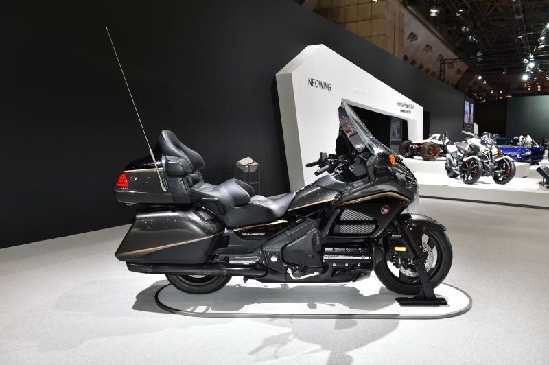 2016 Honda Gold Wing Review Specs 1800cc Touring Motorcycle