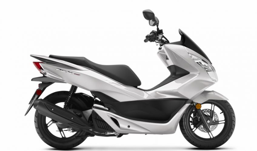 18 Honda Pcx150 Scooter Ride Review Specs Mpg Price More Honda Pro Kevin